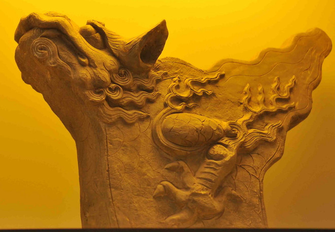 Trưng bày Bộ sưu tập hiện vật Hoàng thành Thăng Long tại TP.HCM ảnh 1