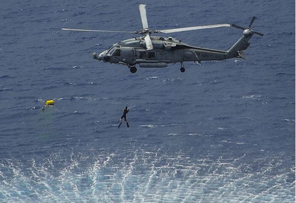 Mỹ-Ấn-Nhật huy động hàng chục tàu chiến, máy bay tập trận chung ảnh 1