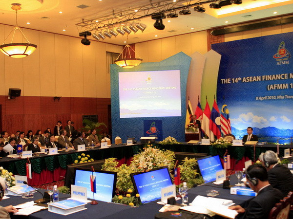 Các bộ trưởng tài chính ASEAN thảo luận về hơp tác và hợp nhất ảnh 1