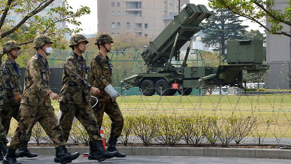 Binh sỹ Nhật tập trận tên lửa đất đối hạm ở Okinawa ảnh 1