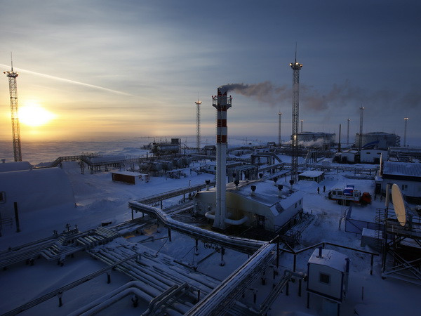 Giá dầu thế giới giảm do lo ngại nguồn cung quá dư thừa ảnh 1