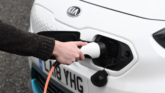 (Nguồn: DrivingElectric) Hyundai, Kia “đắt hàng” các mẫu xe ô tô thân thiện môi trường ảnh 1
