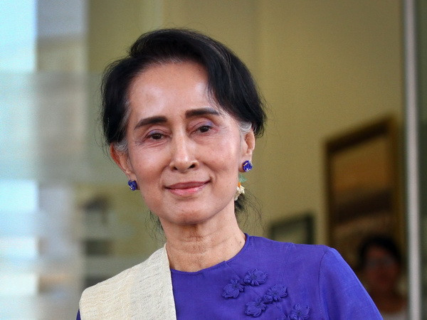 Cố vấn nhà nước Myanmar làm diễn giả trước các sinh viên Thái Lan ảnh 1