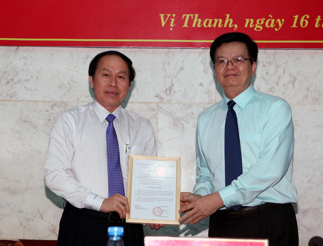 Công bố quyết định của Ban Bí thư về công tác cán bộ của Hậu Giang ảnh 1