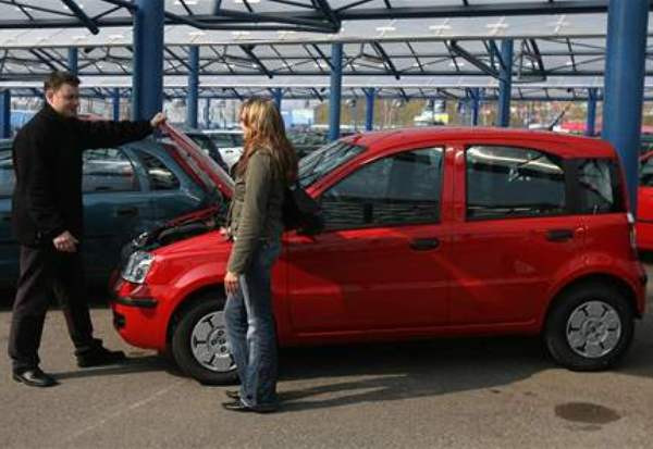 Nhiều rủi ro nếu mua ôtô đã qua sử dụng tại Séc ảnh 1