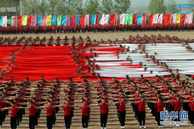 [Photo] Mãn nhãn với màn diễu võ của 26.000 đệ tử Thiếu Lâm ảnh 5