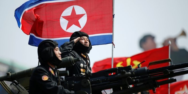 Triều Tiên rầm rộ tổ chức diễu binh nhưng không trình diễn ICBM ảnh 1