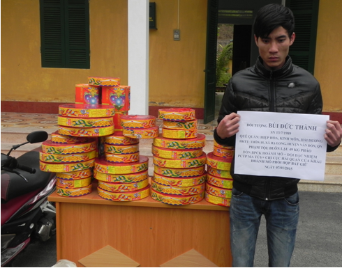 Quảng Ninh bắt giữ vụ vận chuyển 49kg pháo nổ trái phép ảnh 1