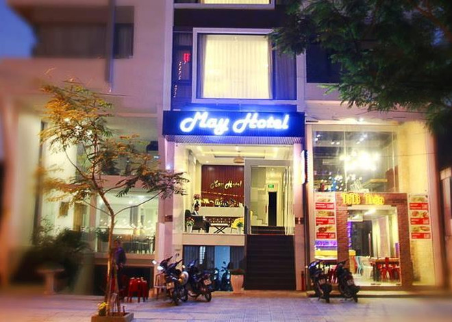 Đà Nẵng: Cháy khách sạn, hàng chục du khách được sơ tán khẩn cấp ảnh 1