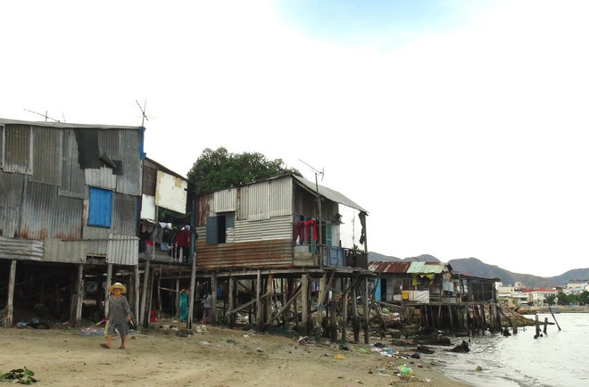 Khánh Hòa sắp xếp chỗ ở hơn 18.300 người đang trong vùng sạt lở ảnh 1