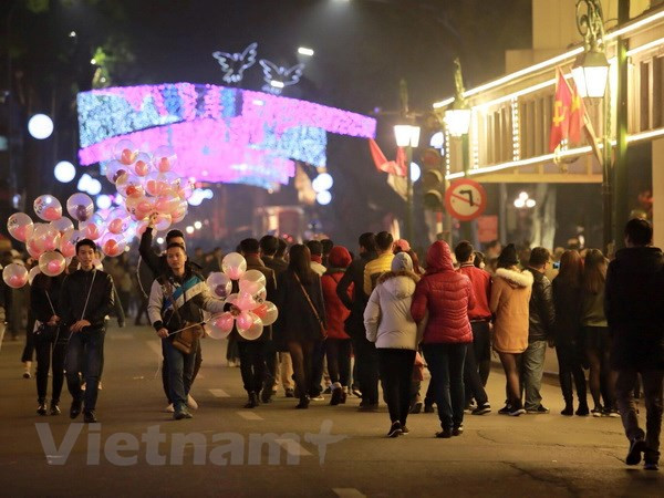 Đêm 17/1, áp cao lạnh lục địa tăng cường, nhiệt độ tiếp tục xuống thấp ảnh 1