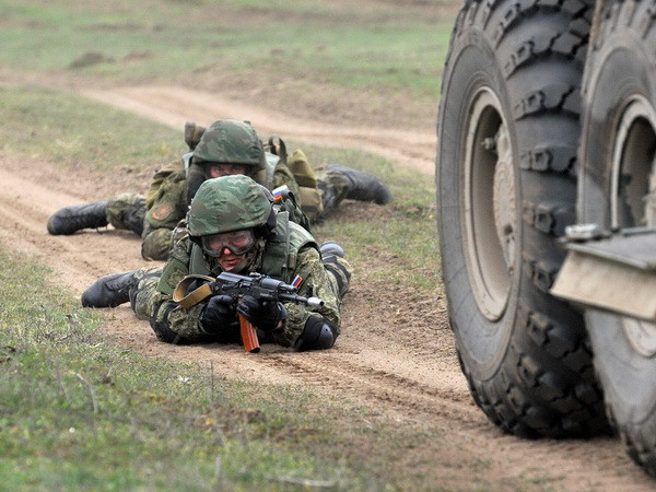 Quân đội Nga nhận khoảng 100.000 bộ trang bị chiến đấu Ratnik ảnh 1