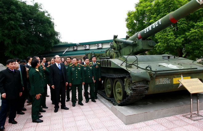 Cần thu hút thế hệ trẻ tới tìm hiểu, tự hào về lịch sử quân đội ảnh 1