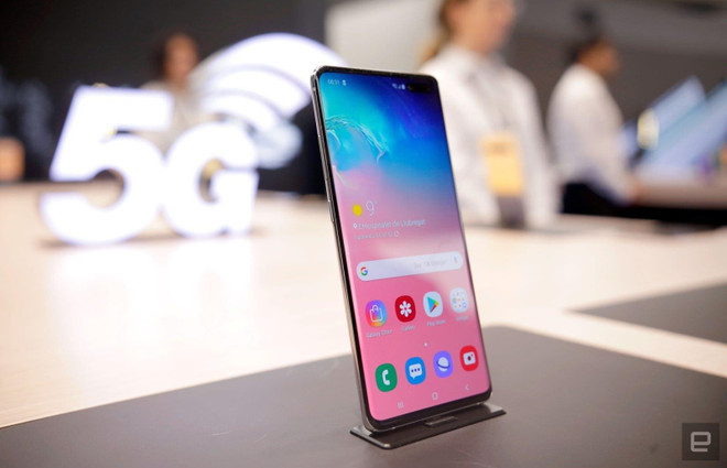 (Nguồn: Engadget) Samsung phát hành điện thoại Galaxy S10 5G ở thị trường Mỹ ảnh 1