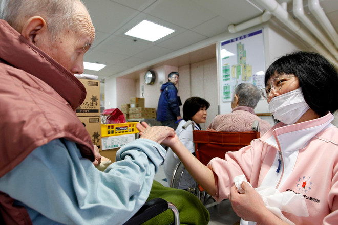 Nhật Bản nới lỏng thị thực cho các điều dưỡng viên nước ngoài ảnh 1