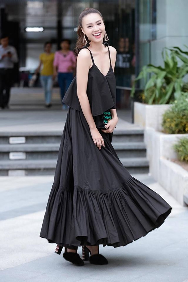 "Xúng xính" váy áo cùng các người đẹp xuống phố đón Thu ảnh 10