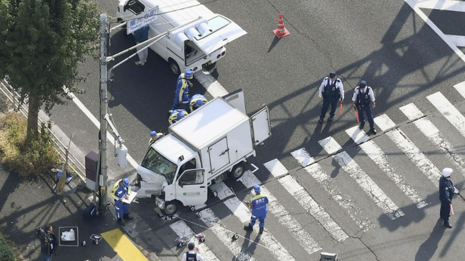 Nhiều người nhập viện sau vụ xe đâm vào nhóm trẻ tại Tokyo ảnh 1