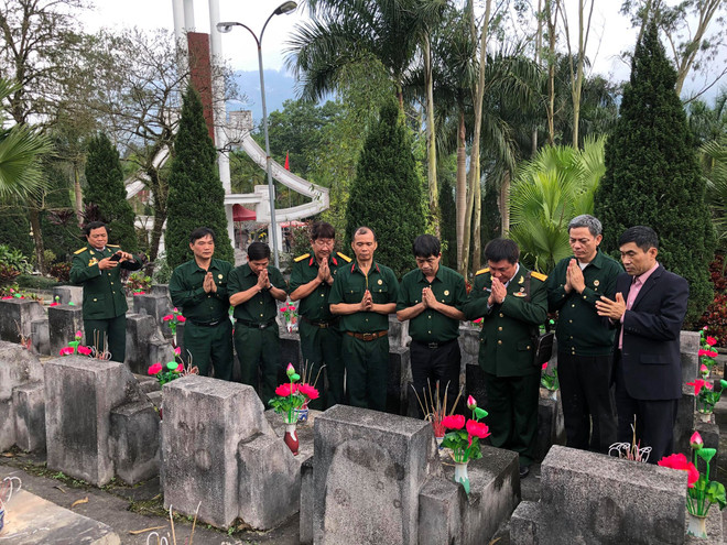 Hội Cựu chiến binh TTXVN tri ân các liệt sỹ hy sinh bảo vệ biên giới ảnh 2