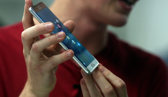 Samsung quyết khắc phục sự cố Note 7 trước khi iPhone 7 bán ra ảnh 1