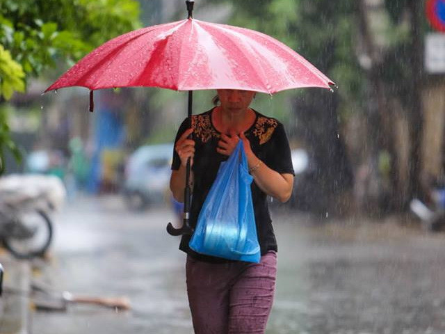 Khu vực Bắc Bộ tiếp tục có mưa dông trong hai ngày cuối tuần ảnh 1