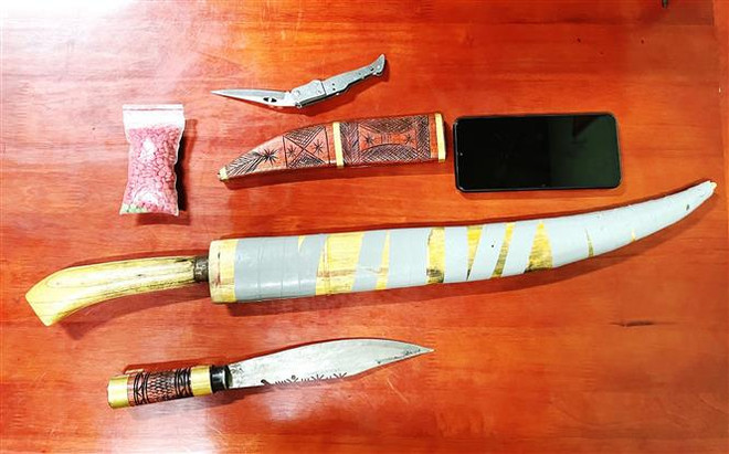 Quảng Bình: Bắt đối tượng vận chuyển ma túy và vũ khí trong đêm ảnh 2