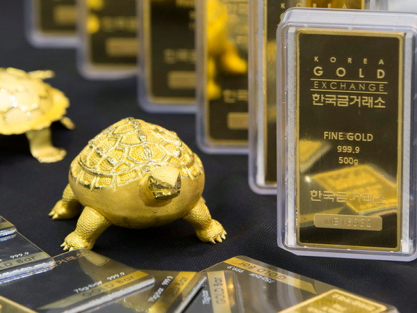 Vàng châu Á có tuần tăng giá nhiều nhất trong gần hai tháng qua ảnh 1
