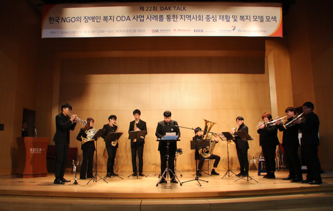 Quảng Trị đề nghị Hàn Quốc giúp đỡ người khuyết tật trong cuộc sống ảnh 2