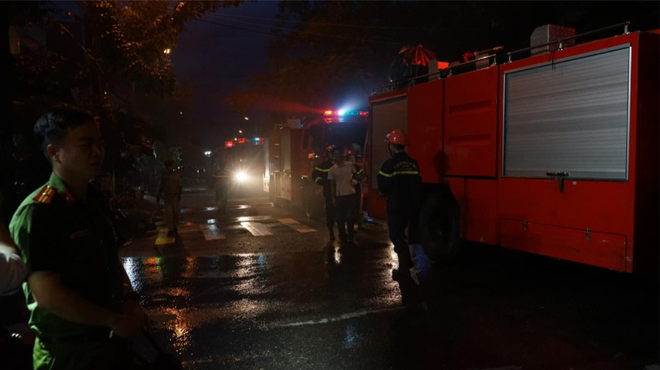 Đà Nẵng: Kịp thời khống chế vụ cháy tại kho xưởng sản xuất ảnh 1