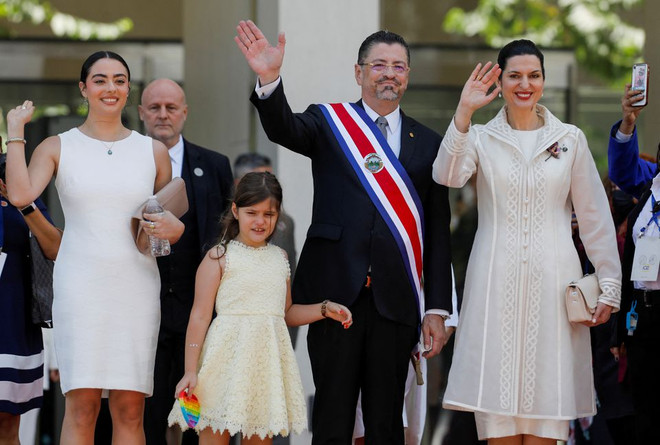 Tân Tổng thống Costa Rica Rodrigo Chaves tuyên thệ nhậm chức ảnh 2