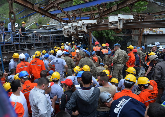 [Photo] Thổ Nhĩ Kỳ để quốc tang 3 ngày sau vụ nổ mỏ than ảnh 3