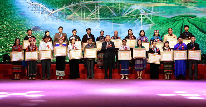 Tuyên dương 512 người có uy tín, tiêu biểu là người dân tộc thiểu số ảnh 1