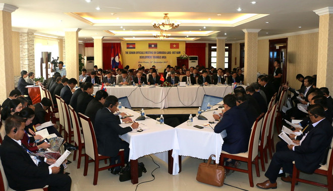 Quang cảnh hội nghị. (Ảnh: Dương Chí Tưởng/TTXVN) Hội nghị cấp cao SOM tam giác phát triển Campuchia-Lào-Việt Nam ảnh 1
