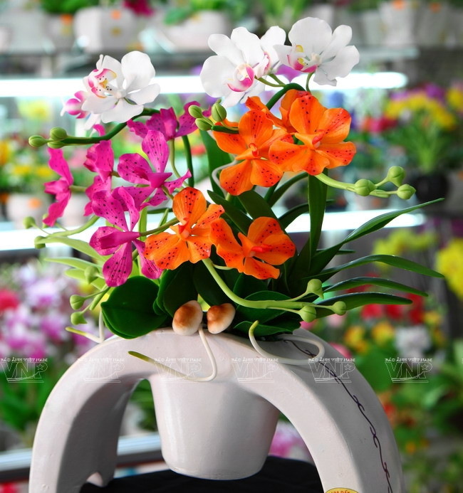 Làm hoa bằng đất sét: Thổi hồn vào những nắm bột đất vô tri ảnh 14