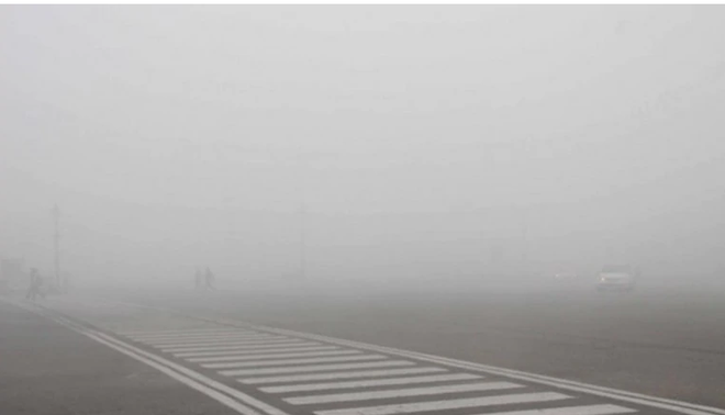 Ấn Độ: Hàng trăm chuyến bay bị hoãn, hủy tại New Delhi ảnh 1