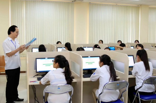 Đại học Quốc gia yêu cầu thí sinh không công khai câu hỏi thi ảnh 1