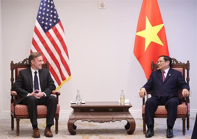 Học giả quốc tế đánh giá cao cách tiếp cận cân bằng của Việt Nam ảnh 3