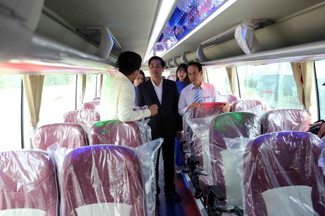 Bàn giao loạt xe phục vụ hội nghị APEC 2017 tại thành phố Đà Nẵng ảnh 2