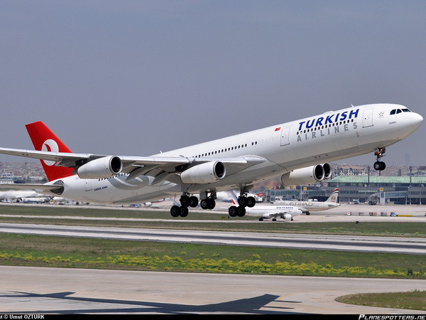 Máy bay Thổ Nhĩ Kỳ bị đe dọa đánh bom lần thứ 3 trong tháng ảnh 1