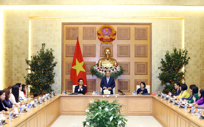 Thủ tướng Nguyễn Xuân Phúc gặp mặt các nữ doanh nhân tiêu biểu ảnh 1