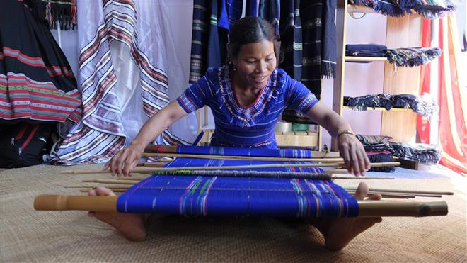 Lâm Đồng triển khai bảo tồn, phát triển 35 làng nghề truyền thống ảnh 2