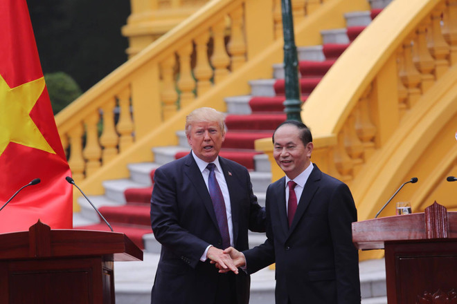 Chủ tịch nước và Tổng thống Hoa Kỳ chính thức họp báo sau hội đàm ảnh 4