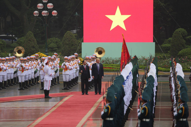 Chủ tịch nước Trần Đại Quang chủ trì lễ đón Tổng thống Donald Trump ảnh 7