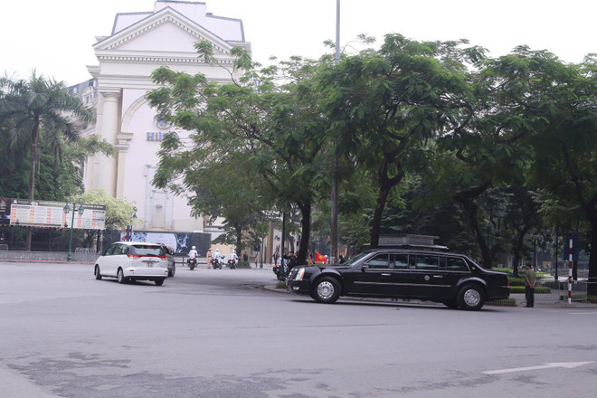 Sau chặng dừng chân ở Hilton, đoàn Tổng thống Hoa Kỳ ra sân bay ảnh 2