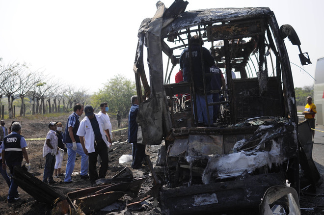 [Photo] Gần 40 người thiệt mạng trong vụ tai nạn xe ở Mexico ảnh 3