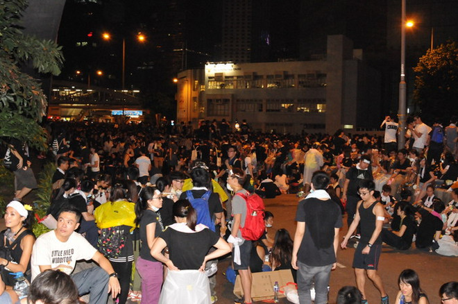 Hong Kong: Đêm thứ hai của cuộc biểu tình diễn ra trong hòa bình ảnh 4