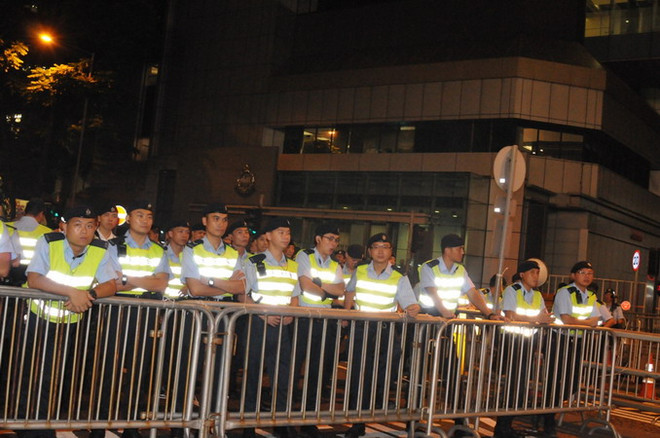 Hong Kong: Đêm thứ hai của cuộc biểu tình diễn ra trong hòa bình ảnh 5