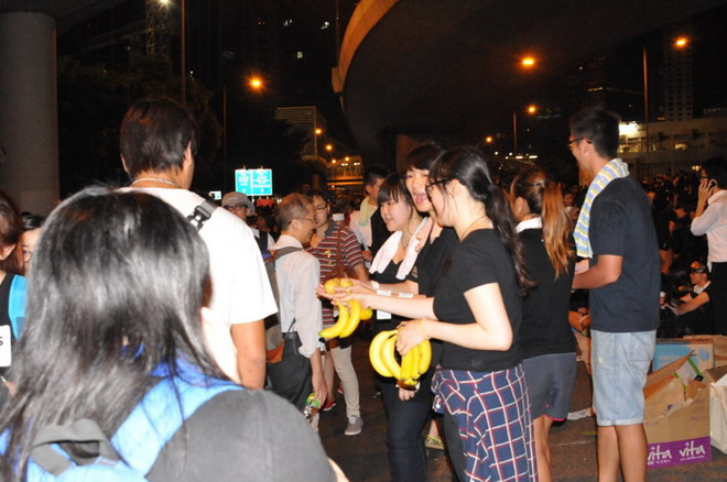 Hong Kong: Đêm thứ hai của cuộc biểu tình diễn ra trong hòa bình ảnh 1