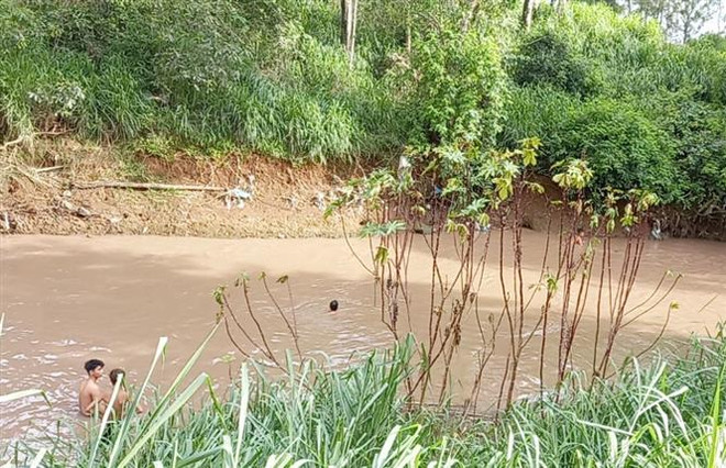 Bình Định: Tắm sông khi nước lớn, nam thanh niên bị cuốn trôi mất tích ảnh 1