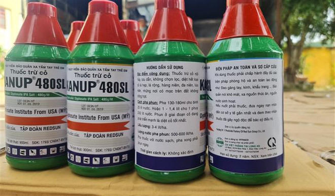 Gia Lai tạm giữ 2.000 chai thuốc bảo vệ thực vật chứa chất cấm ảnh 1