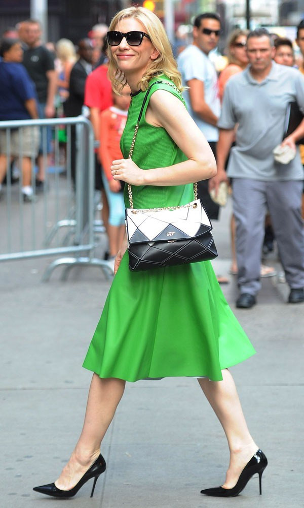 "Mẹ kế Lọ Lem" Cate Blanchett – Luôn biến mình thành tâm điểm ảnh 7